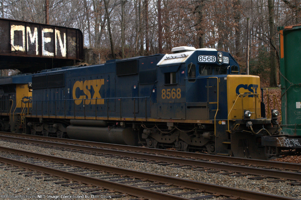 CSX SD50-3 8568 trails on Q702-06